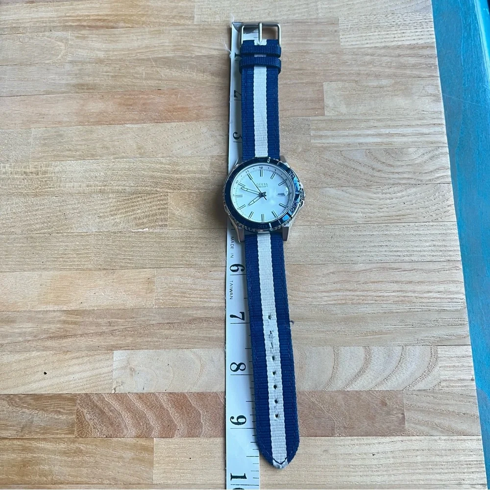 Guess waterpro blue and white nautical watch NEW BATTERY